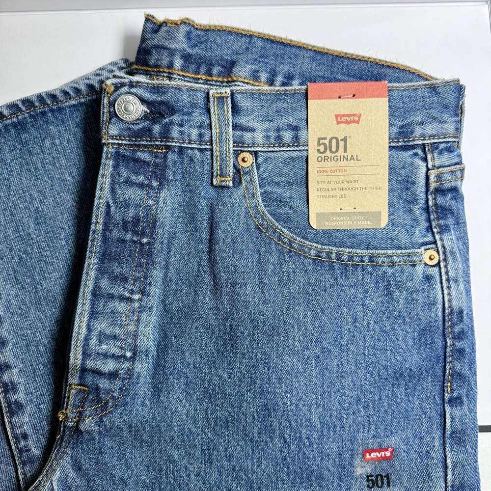 Levi’s 501 Original Jeans 32x32 Medium Wash 100% Cotton Straight Leg NWT - Picture 3 of 12